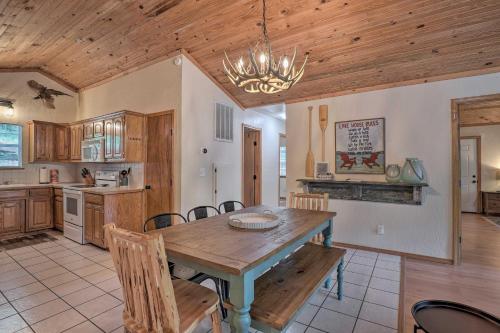 Lush Garfield Cabin with Community Pool and Lake! in Garfield, USA