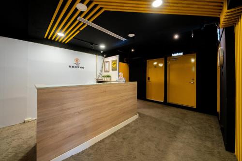 Hotelshere-Ximen 호텔