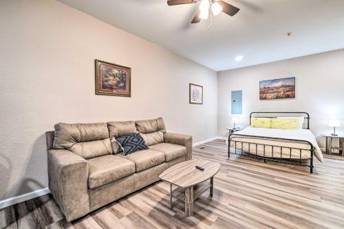 Comfy Caryville Studio with Community Grills! - Apartment - Caryville
