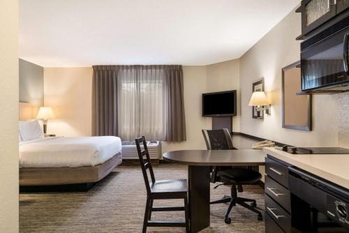 Sonesta Simply Suites Hampton