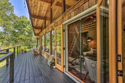 High Falls Restorative Cabin in the Woods!