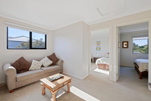 Three-Bedroom Townhouse image 4