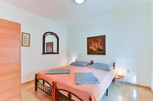 One-Bedroom Apartment with Terrace image 10