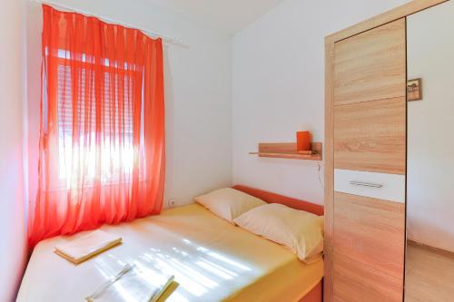 Two-Bedroom Apartment with Terrace image 8