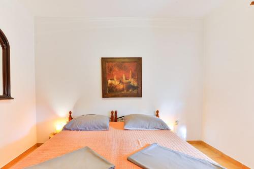 One-Bedroom Apartment with Terrace image 9