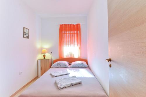 Two-Bedroom Apartment with Terrace image 9