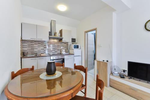 Two-Bedroom Apartment with Terrace image 2