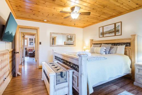 Entertainment Oasis in Sugarloaf, USA