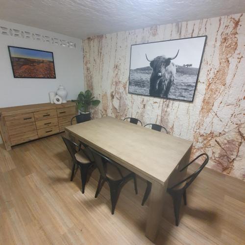 Facilities, 894 Holly Court in Coober Pedy