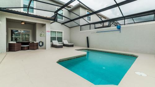 Luxury Resort Vacation Townhouses and Condos - image 13