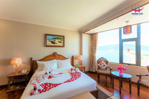 Huong Viet Hotel Quy Nhon - Beachfront