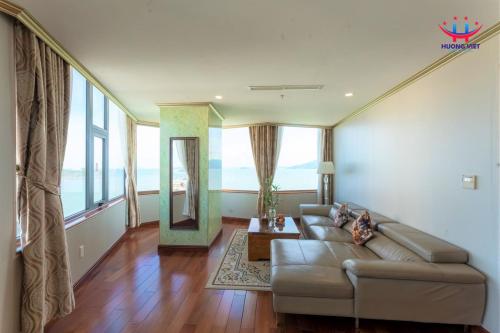 Huong Viet Hotel Quy Nhon - Beachfront