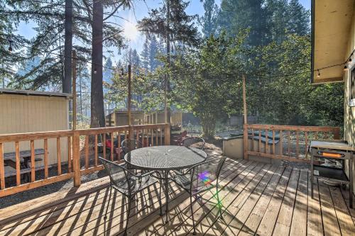 Wandering Elk Cabin Retreat with Golf Access!