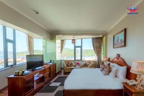 Huong Viet Hotel Quy Nhon - Beachfront