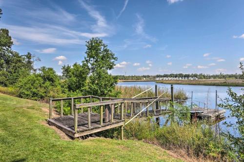 Cozy Hanahan Condo with Cooper River Access! Cozy Hanahan Condo with Cooper River Access!