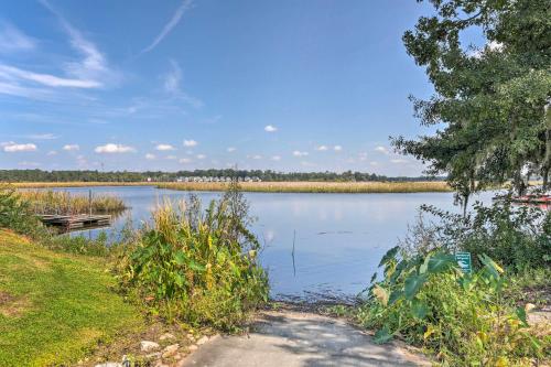 Cozy Hanahan Condo with Cooper River Access! Cozy Hanahan Condo with Cooper River Access!