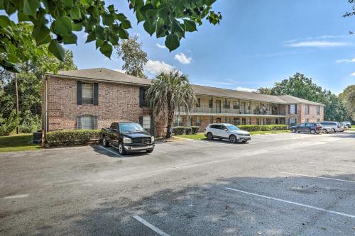 Cozy Hanahan Condo with Cooper River Access! Cozy Hanahan Condo with Cooper River Access!