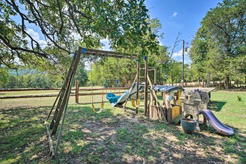 Peaceful Black Fork Cabin 1 - Fish On-Site!