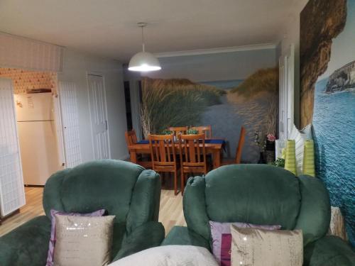 The DOLPHIN PLACE in Australind
