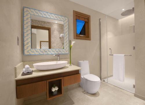 Double or twin room, premier, park view, sea view