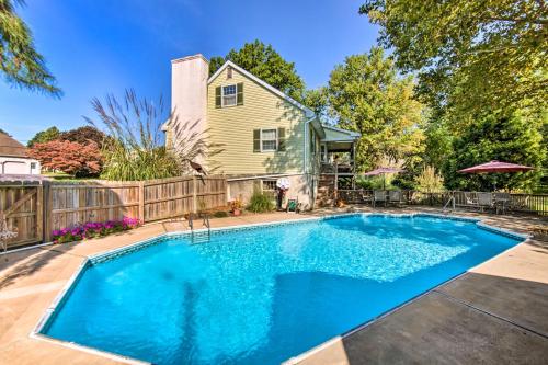 Amish Country Apartment with Cozy Fireplace! in New Holland, USA