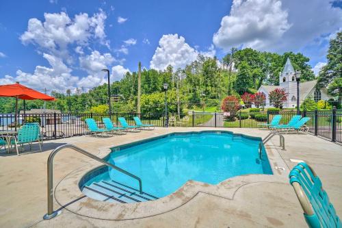 Gatlinburg Condo about 2 Mi to Smoky Mountains! in Gatlinburg (TN)