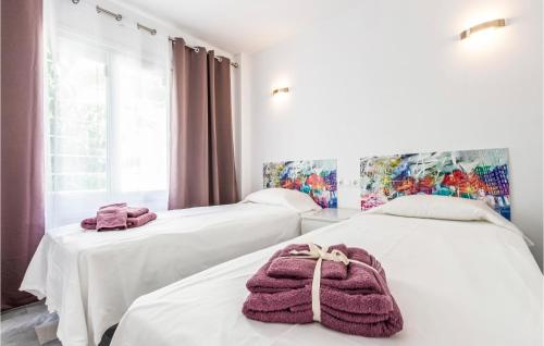 Three-Bedroom Holiday Home  image 10
