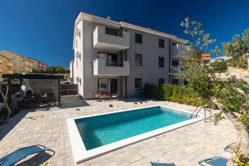 Apartment PATRICK with private pool