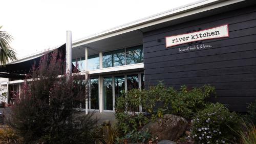 Riverside Apartment Riverside Apartment