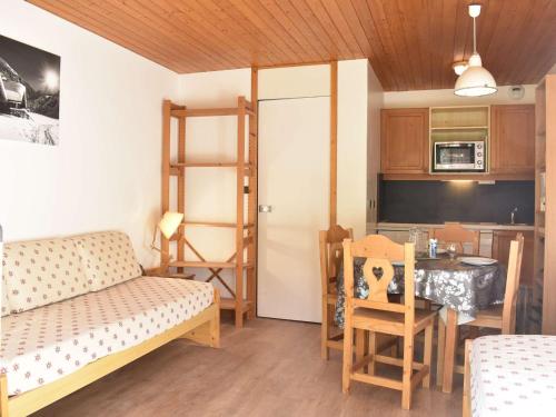 Studio confortable pour 4 pers, balcon sud, proche pistes et commerces - Meribel - FR-1-180-26 in Lezeretta