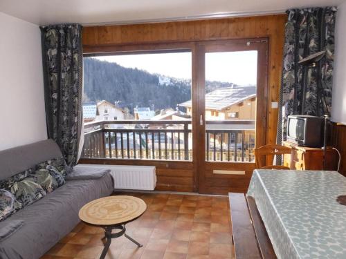 Duplex 2 pièces pour 6 personnes avec balcon et parking à Notre-Dame-de-Bellecombe - FR-1-595-20 (Duplex 2 pieces a Notre-Dame-de-Bellecombe, au calme proche des pistes - pour 6 personnes - FR-1-595) in Notre Dame De Bellecombe
