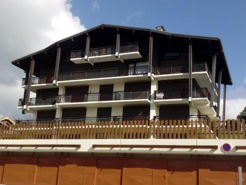 Duplex 2 pièces pour 6 personnes avec balcon et parking à Notre-Dame-de-Bellecombe - FR-1-595-20 (Duplex 2 pieces a Notre-Dame-de-Bellecombe, au calme proche des pistes - pour 6 personnes - FR-1-595) in Notre Dame De Bellecombe