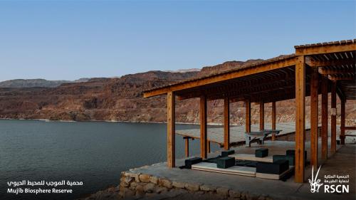 Buitenkant, Mujib Chalets in Dead Sea