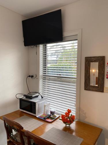 Serenity Lodge for Couples in Burrill Lake