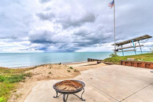 Charming Lake Huron Home with Private Beach!