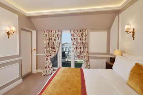 Hôtel Regina Louvre - image 4