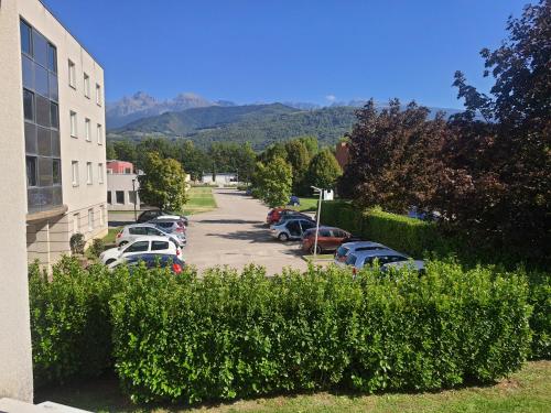 Studio au calme dans résidence Gauguin pour location courte durée et étudiants - Apartment - Gières