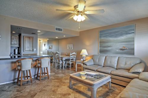 Beachfront St Petersburg Condo with Community Pool!