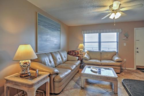 Beachfront St Petersburg Condo with Community Pool!