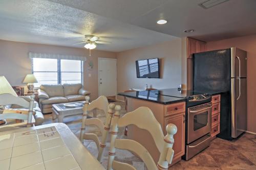 Beachfront St Petersburg Condo with Community Pool!