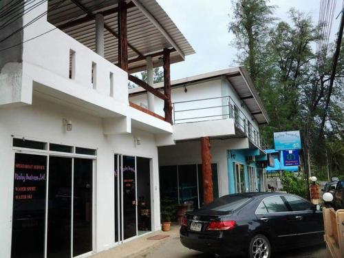 Rimlay Bungalow – Nai Yang Beach, WY