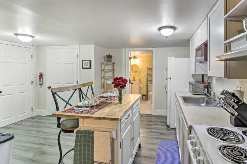 Cozy Studio Plus in Winooski with Home Gym! in Winooski, USA