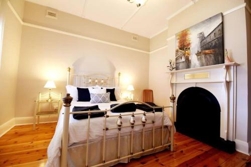 Lovely Renovated Bungalow close to SA Aquatic Ctr