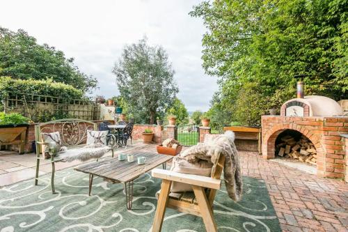 Idyllic 2- Bedroom barn with amazing views