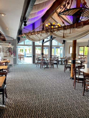 The Riverside inn in เคลส์ตัน