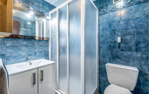 Four-Bedroom Apartment image 9