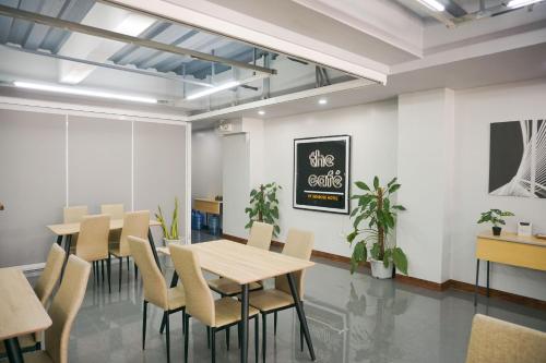 Facilities, Benrose Hotel near Carmen Public Market