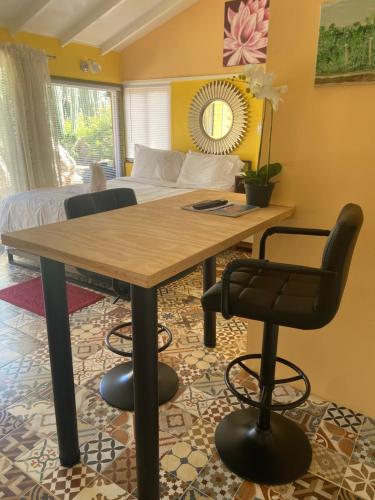 Cozy studio with private spa in Oranjestad