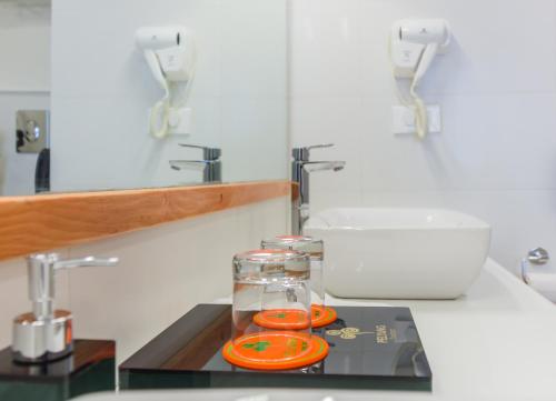 Deluxe Suite image 10