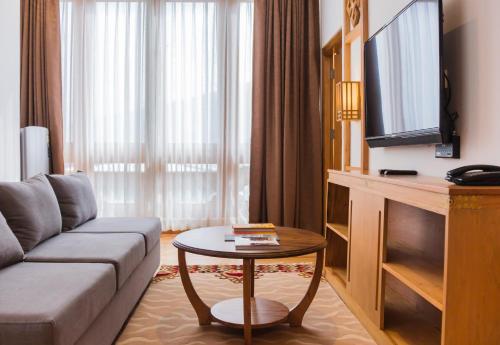 Deluxe Suite image 5